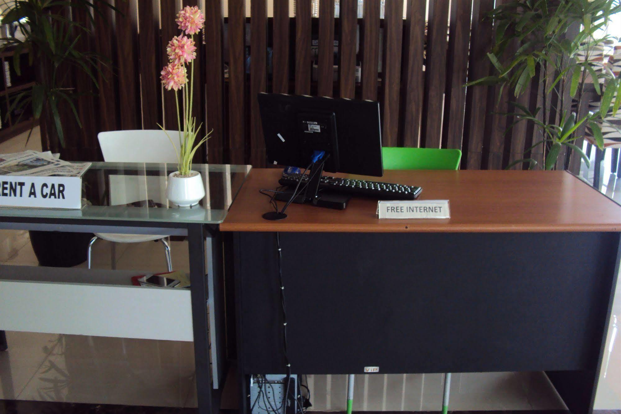 Tree Hotel Makassar
